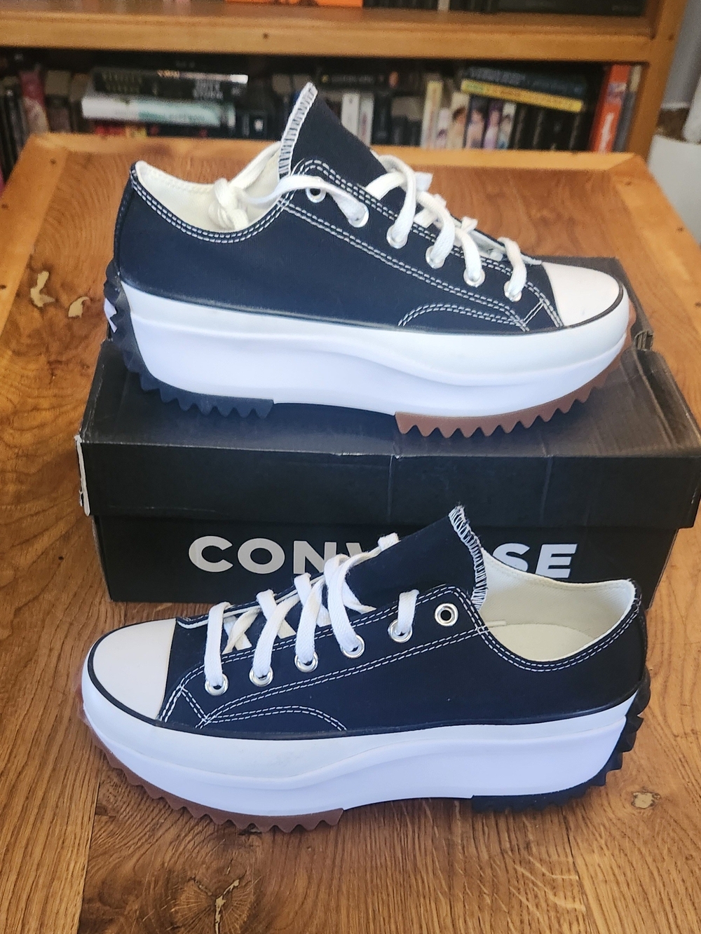 Converse Run Star Hike Platform Ox Low Top Sneakers Bkack White Womens 9.5